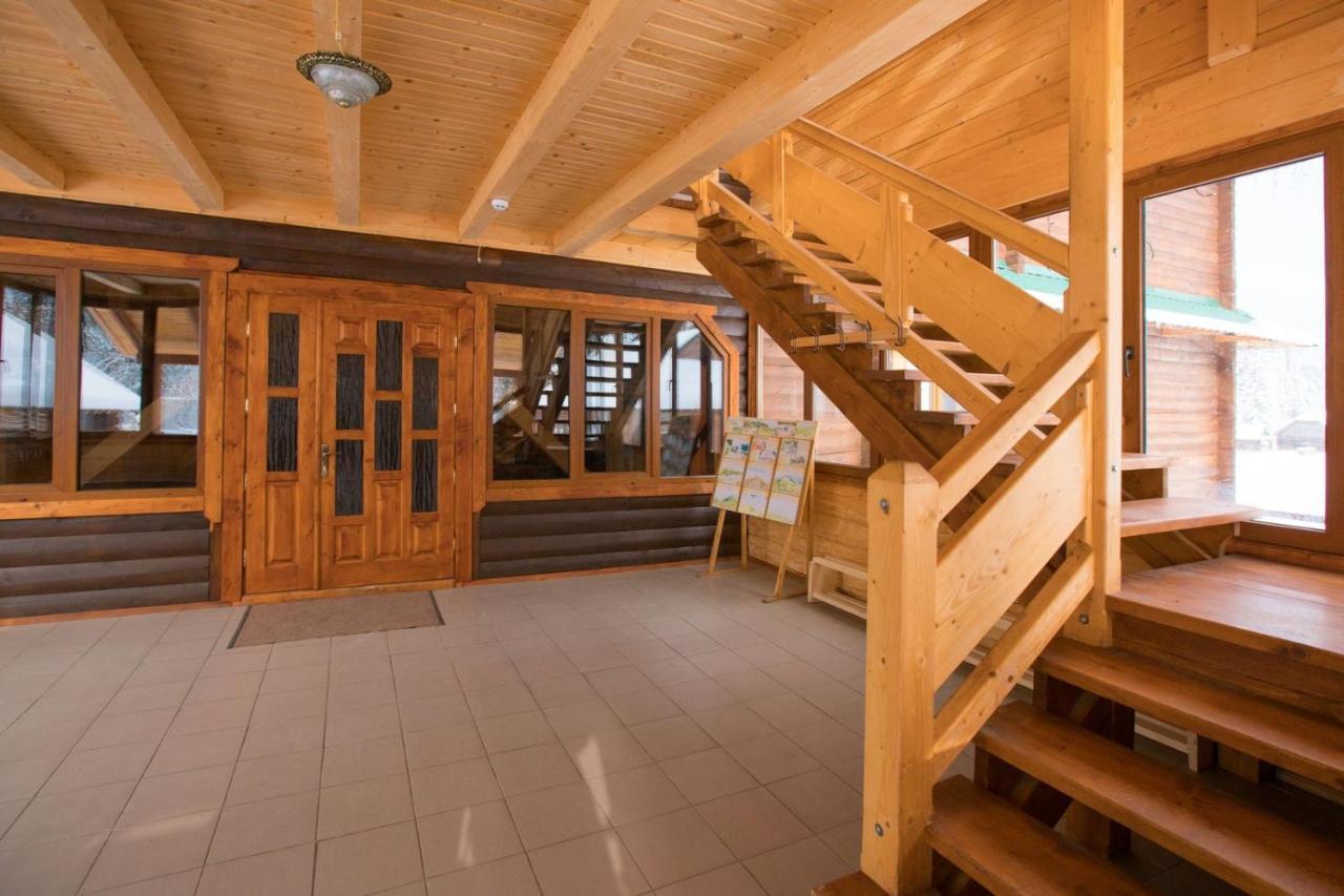 Yuraya Hotel Vorochta Buitenkant foto