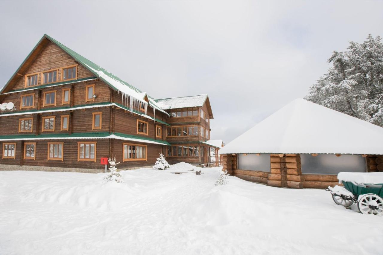 Yuraya Hotel Vorochta Buitenkant foto